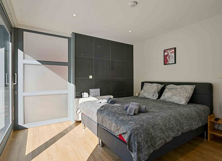 Gerumiges, modern eingerichtetes Esszimmer im Ferienhaus Ren, Lichtervelde.