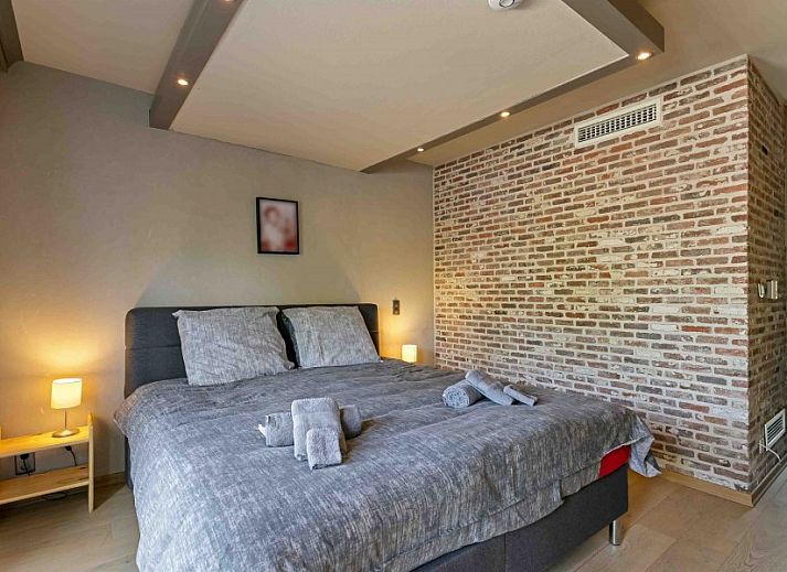 Gerumiges, modern eingerichtetes Esszimmer im Ferienhaus Ren, Lichtervelde.