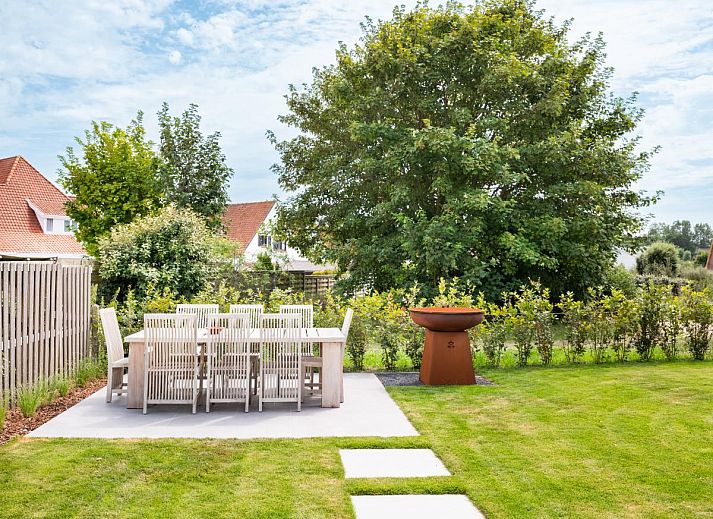 La Classe vakantiehuis in Sint-Idesbald, West-Vlaanderen, met ruime tuin en terras, ideaal voor ontspanning in een prachtige omgeving.