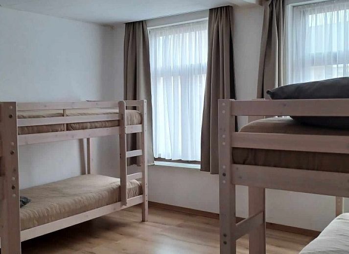 Moderne Kueche im Ferienhaus De Blauwer, Poperinge, Westflandern.