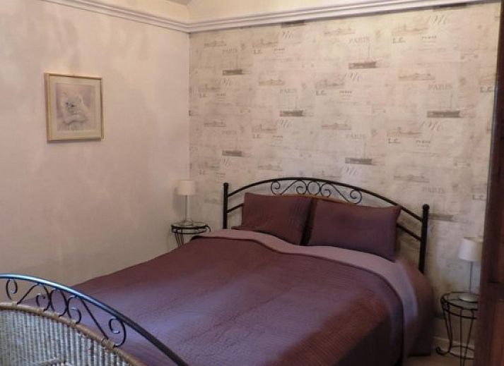 Ruime eetkamer in FLORIVAN 1, vakantiehuis in Oostende, Belgische kust, met stijlvolle inrichting en veel natuurlijk licht.