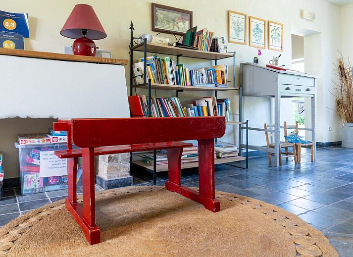Komfortables Schlafzimmer im Ferienhaus Meeuwenoord, Middelkerke, Westflandern, mit viel Tageslicht.