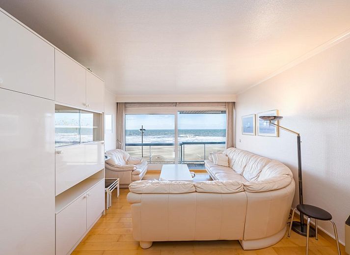 Helles Wohnzimmer von Brisbane II - 0202 in Middelkerke mit Panoramablick aufs Meer, ideales Ferienhaus an der belgischen Kueste.
