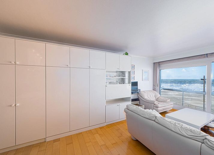 Meerblick vom Balkon von Brisbane II - 0202 + Parkplatz 35, einem Ferienhaus in Middelkerke, Westflandern, Belgien.