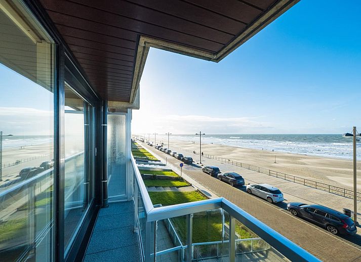 Meerblick vom Balkon von Brisbane II - 0202 + Parkplatz 35, einem Ferienhaus in Middelkerke, Westflandern, Belgien.