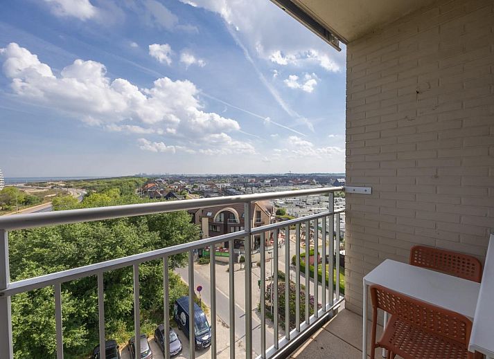 Geniessen Sie den Panoramablick auf das Meer vom Wohnzimmer des Ferienhauses Avila - 0601 in Middelkerke, Westflandern, Belgien.
