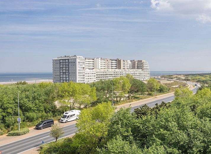 Geniessen Sie den Panoramablick auf das Meer vom Wohnzimmer des Ferienhauses Avila - 0601 in Middelkerke, Westflandern, Belgien.