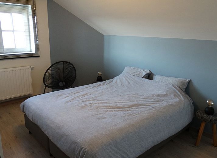 Helmgras vakantiehuis in Middelkerke met praktische keukenopslag, glazen potten voor ingredienten in West-Vlaanderen.