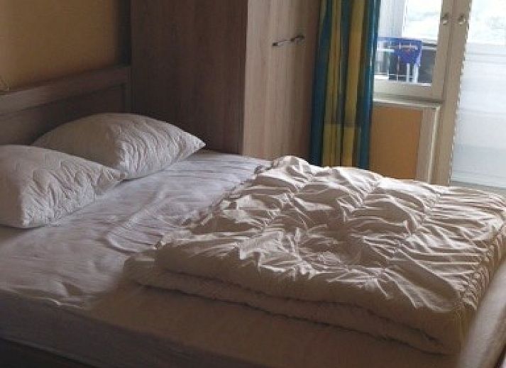 Moderne Kueche der Residence Sunshine Wohnung in Middelkerke, Westflandern, perfekt ausgestattet fuer einen komfortablen Aufenthalt.