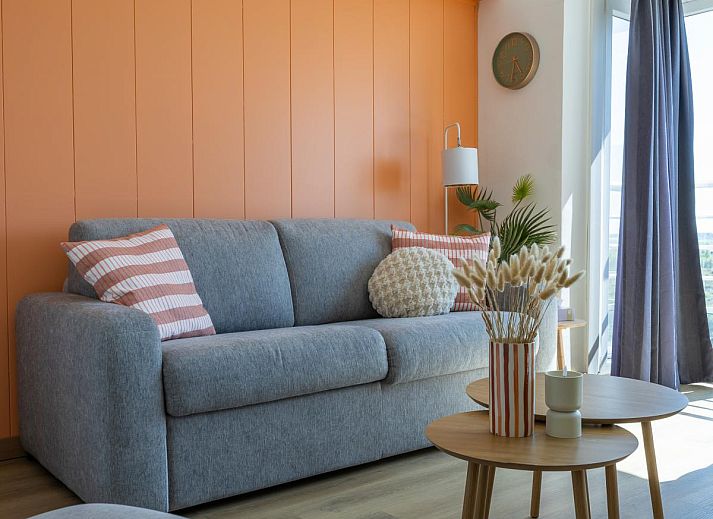Helles Wohnzimmer im Ferienhaus Carla - 0801B in Middelkerke, Westflandern, mit Meerblick und moderner Einrichtung.