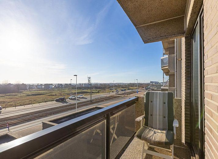 Gemuetliches Wohnzimmer in Dunekant - 0203 + park.6 Ferienhaus in Middelkerke, Westflandern, mit komfortabler Sitzecke und moderner Einrichtung.