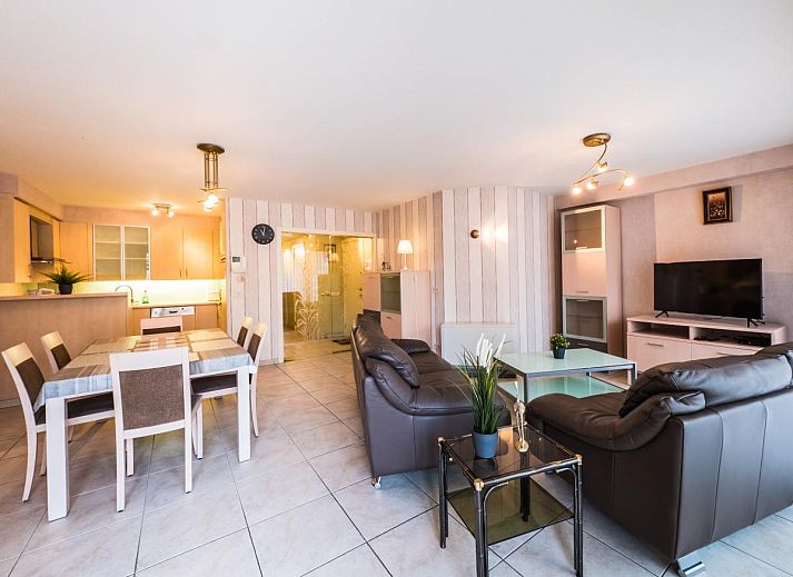 Geniessen Sie die Aussicht vom Balkon des Ferienhauses Franklin - 0101 in Middelkerke, Westflandern, Belgien.