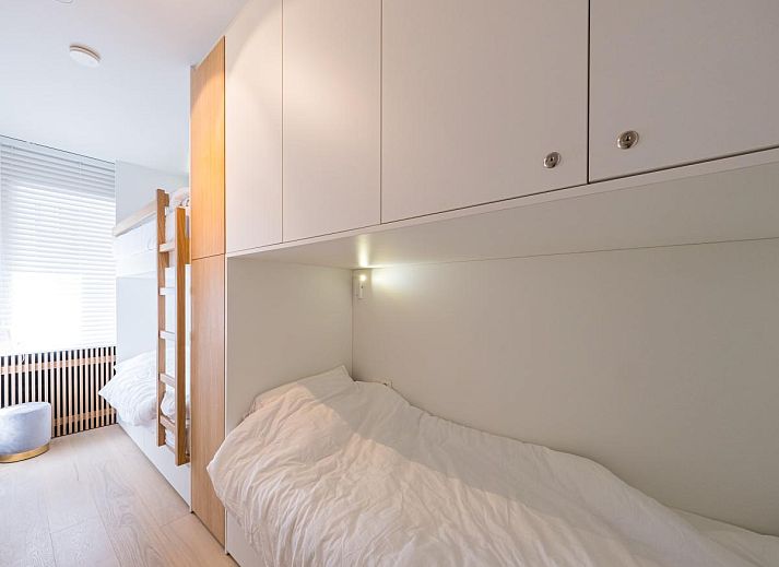 Gemuetliches Wohnzimmer im Ferienhaus Jamani - 0101, Middelkerke, mit moderner Einrichtung und komfortabler Sitzecke in Westflandern, Belgien.