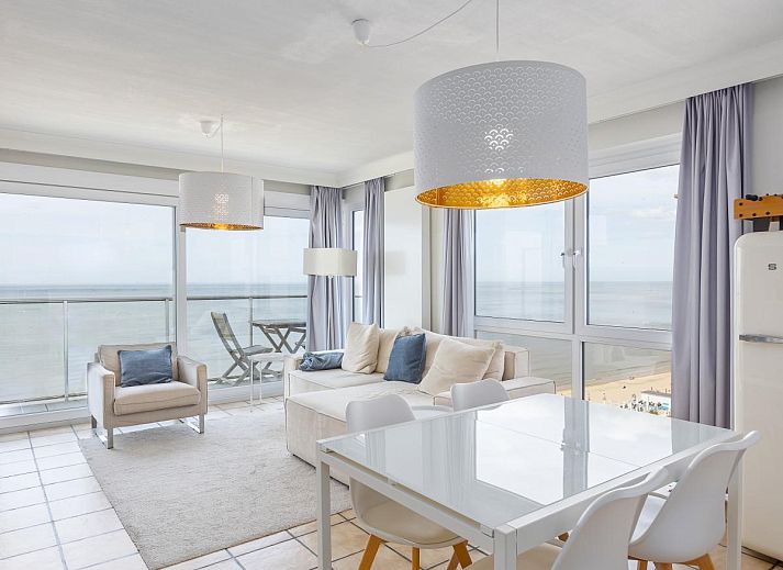 Stilvolle Ferienwohnung Kwintebank - 0904 in Middelkerke, mit schoenem Meerblick vom hellen Wohnzimmer aus, Westflandern, Belgien.