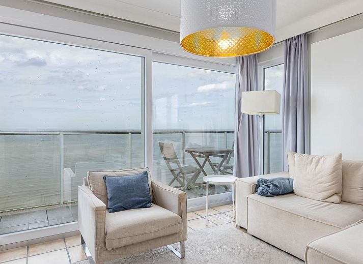 Geniessen Sie den atemberaubenden Meerblick vom Balkon des Ferienhauses Kwintebank - 0904 in Middelkerke, Westflandern, Belgien.