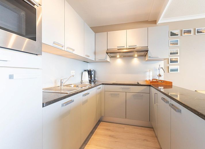 Helles Wohnzimmer mit Meerblick in Long Beach 1 - 0904, Ferienhaus in Middelkerke, Westflandern, Belgien.