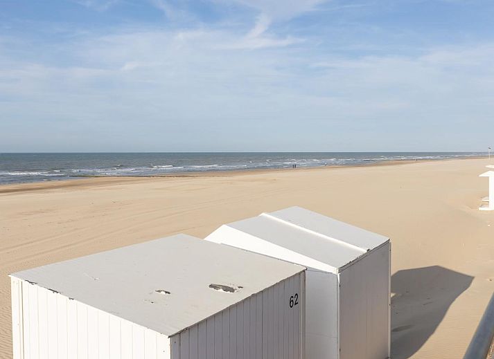 Schoener Meerblick von Long Beach 1 - 0904, einem Ferienhaus in Middelkerke, Westflandern, mit Blick auf den breiten Strand.