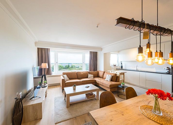 Gemuetliches Wohnzimmer des Ferienhauses Majestic - 0505 in Middelkerke, Westflandern, mit herrlichem Blick auf die Umgebung.