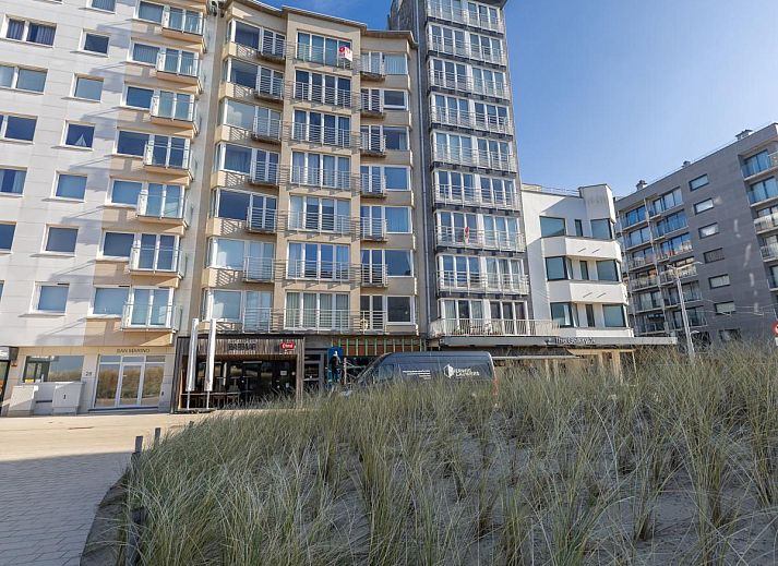 Luxurioeses Schlafzimmer im Ferienhaus Telstar - 0301, Middelkerke, mit Meerblick und moderner Einrichtung, Westflandern, Belgien.