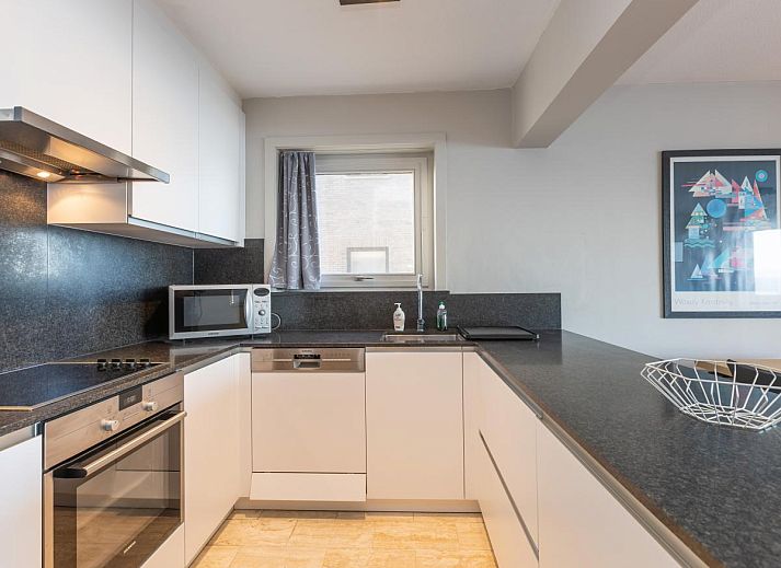 Gemuetliches Wohnzimmer in Dunekant - 0703, einem Ferienhaus in Middelkerke, Westflandern, mit Panoramablick auf den Strand.