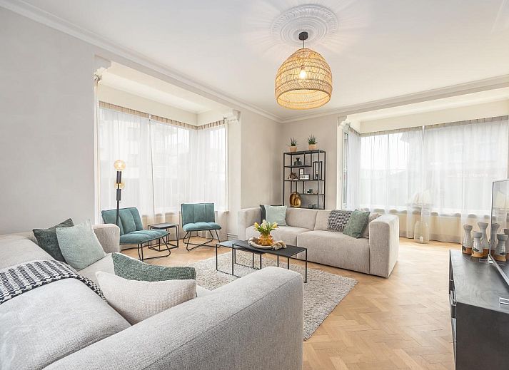 Geniet van het charmante Maison Edith vakantiehuis in Westende, West-Vlaanderen, met een uitnodigend terras voor ontspanning.