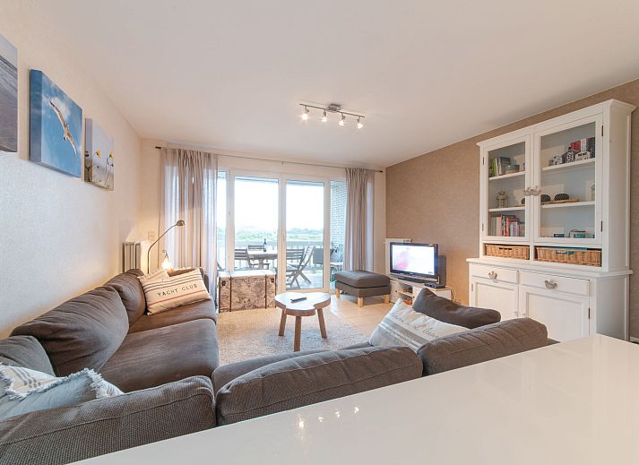 Enjoy panoramic views from the terrace of Apartment D'Heyezicht in Bredene, West Flanders, Belgium.