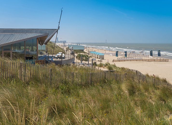 Geniessen Sie die schoene Strandlandschaft in der Naehe von Apartment Studio mit Garage in Bredene, Westflandern, ideal fuer einen erholsamen Urlaub.