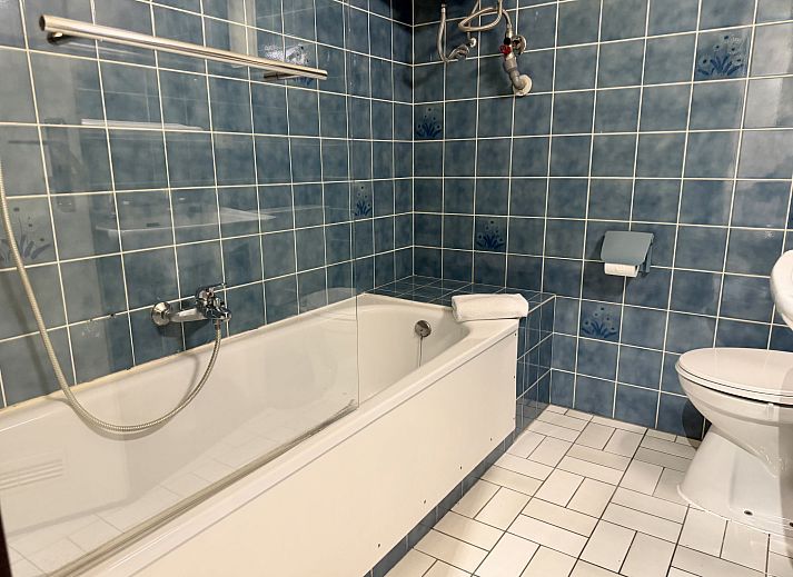 Meerblick vom Apartment Studio 806 in Bredene, Westflandern, mit einem Weg zwischen den Duenen zum Strand.