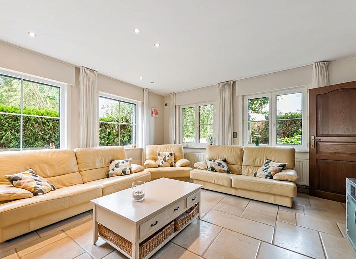 Frontzate vakantiehuis in Diksmuide, West-Vlaanderen met zonnig terras en tuin, ideaal voor ontspanning en genieten van de omgeving.