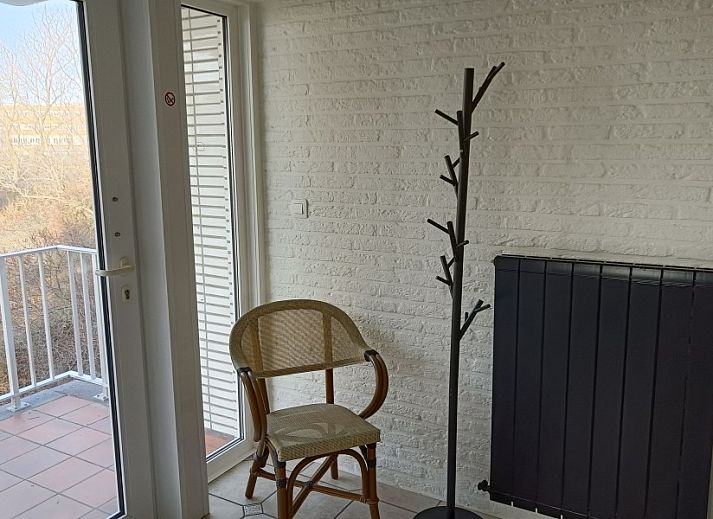 Modern kitchen in Papa's Dream vacation home, Oostduinkerke, overlooking the area in West Flanders.
