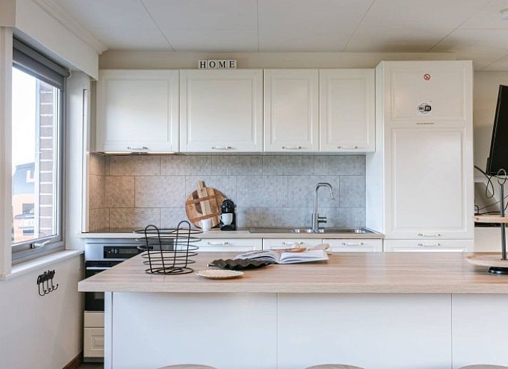 Maison du coeur in Oostduinkerke, vacation home with charming brick facade in West Flanders, Belgium.