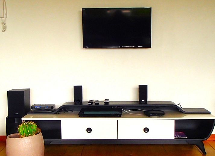 Buitenruimte van Vakantiehuis De Rekelberg in Brakel, met tuin en zitgelegenheid