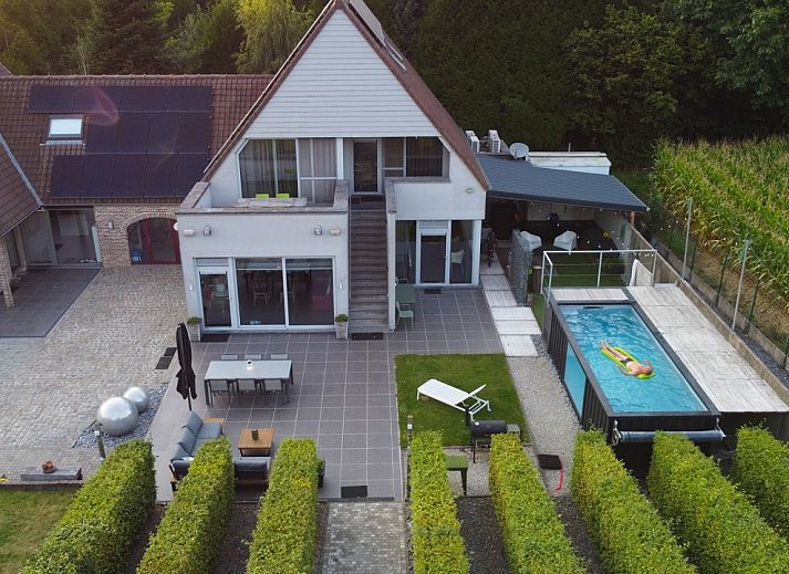 Vrijstaande woning in Geraardsbergen, Oost-Vlaanderen: luxe vakantiehuis met zwembad, ruim terras en groene omgeving in Belgi.