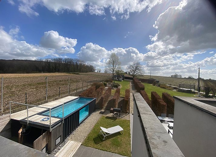 Vrijstaande woning in Geraardsbergen, Oost-Vlaanderen: luxe vakantiehuis met zwembad, ruim terras en groene omgeving in Belgi.