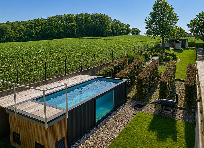 Vrijstaande woning in Geraardsbergen, Oost-Vlaanderen: luxe vakantiehuis met zwembad, ruim terras en groene omgeving in Belgi.