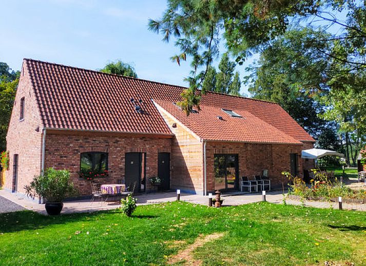 Verblijf 021203 • Vakantiewoning Oost-Vlaanderen • Vakantiehuis voor 12 personen in Knesselare