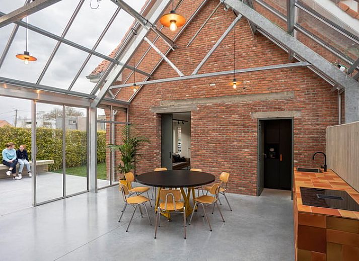 Ferienhaus in Sint-Pauwels mit Glasveranda, gelegen im gruenen Ostflandern, Belgien.