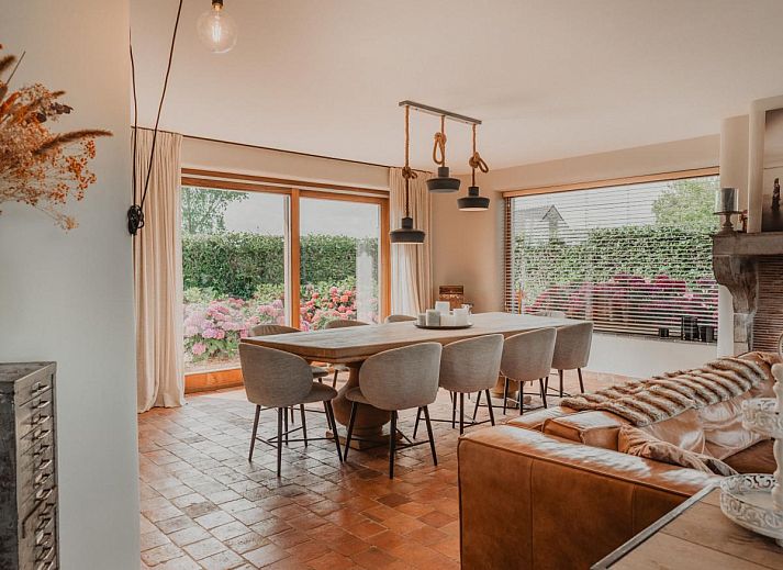 Villa Noortem, een charmant vakantiehuis in Maldegem, Oost-Vlaanderen, met een ruim terras en gezellige buitenruimte.