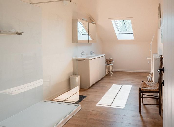 Rustgevende slaapkamer in Caprice - Maldegem, vakantiehuis in Oost-Vlaanderen, met een comfortabel bed voor een goede nachtrust.