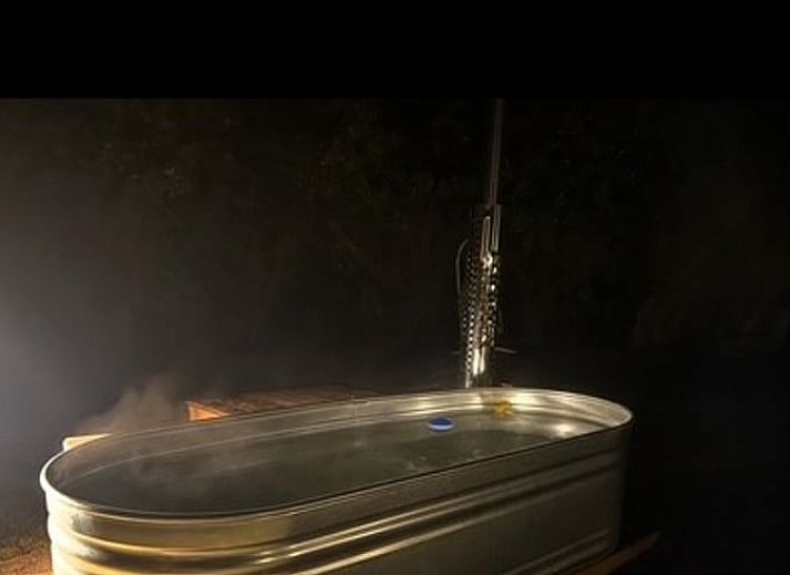 Gemuetliche Essecke im Ferienhaus in Moerzeke, Hamme, mit moderner Kueche und Gartenblick.