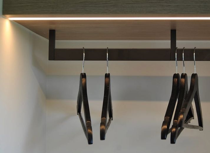 Vakantiehuisje in Landskouter-Oosterzele met charmante gevel en groene tuin in Oost-Vlaanderen, Belgie.