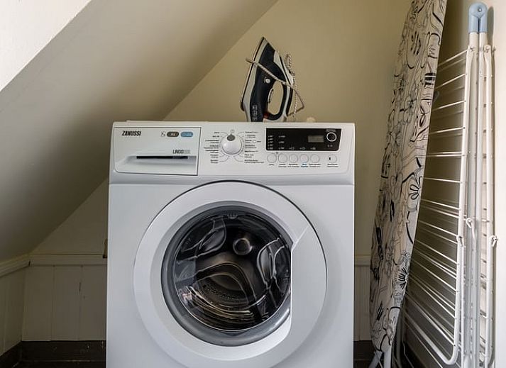 Geniessen Sie die sonnige Terrasse von Holiday home in Ronse, einem charmanten Ferienhaus im malerischen Ostflandern, Belgien.