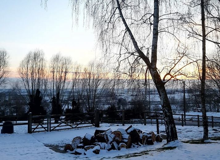 Die gemuetliche Sauna im Ferienhaus in Ronse, Ostflandern, Belgien, bietet Entspannung und Komfort fuer einen erholsamen Urlaub.