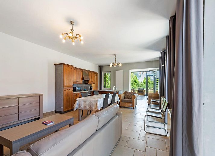 Quanto A vacation home in Geetbets, Flemish Brabant with charming brick facade and peaceful garden.