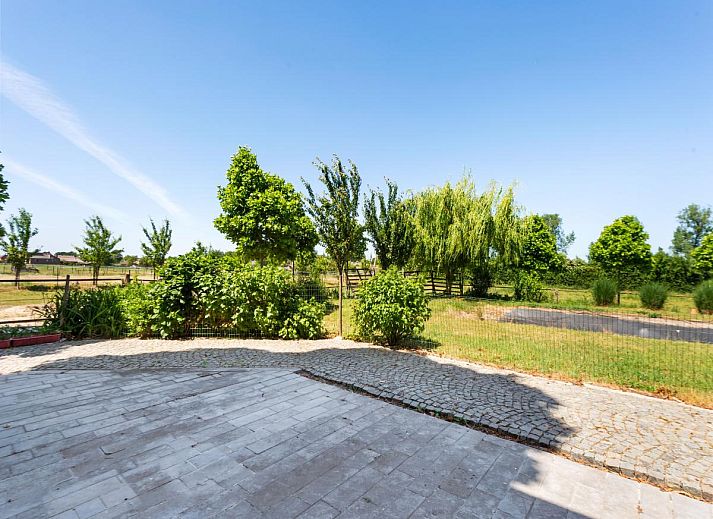 Spacious interior of Quanto A vacation home in Geetbets, Flemish Brabant with cozy sitting area.