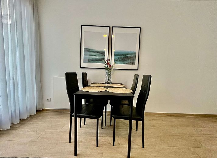 Guest house 040152 - Apartment Antwerp - Modern 1BR Near Diamond District by OneLuxStay