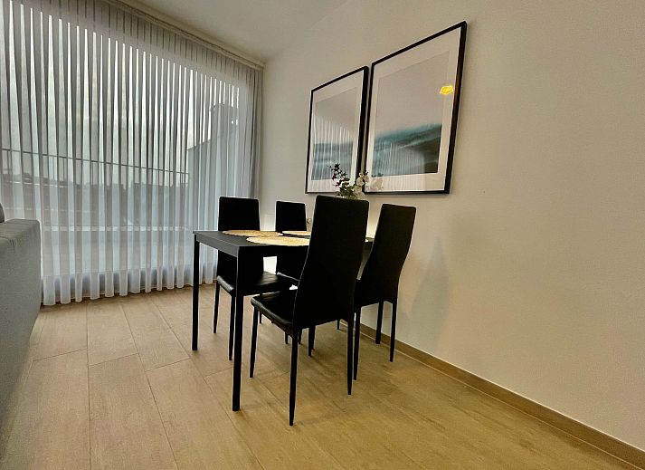 Guest house 040152 - Apartment Antwerp - Modern 1BR Near Diamond District by OneLuxStay