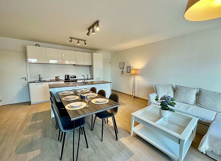 Guest house 040153 - Apartment Antwerp - Modern 2BR 1/5 BA Near Diamond District by OneLuxStay
