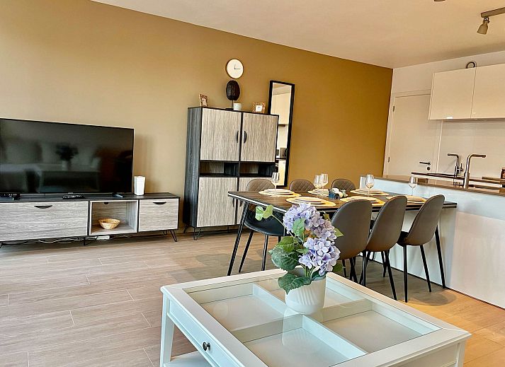 Guest house 040153 - Apartment Antwerp - Modern 2BR 1/5 BA Near Diamond District by OneLuxStay