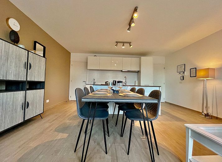 Guest house 040153 - Apartment Antwerp - Modern 2BR 1/5 BA Near Diamond District by OneLuxStay